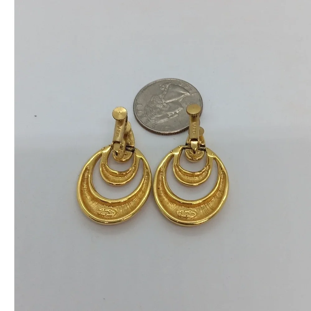 Napier Womens Gold Tone Oval Hoop Ear Screws Clip On Earrings Vintage Multi Tier